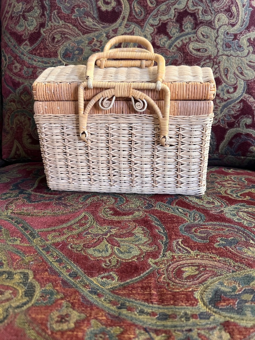 Vintage Wicker Picnic Basket with no Liner
